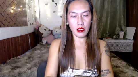 Snapshot of _angelari_ chatting on 3, 2, 2025 Pearl online show from 3, 2, 2025