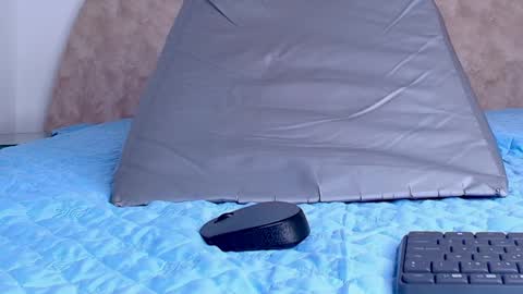 Any online show from 11, 4, 2026