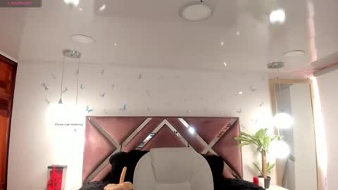 antonnela online show from 15, 10, 2025