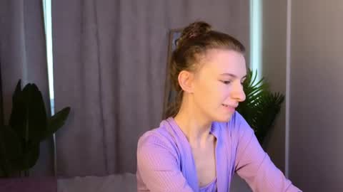 _ash_leyy_ online show from 24, 7, 2026