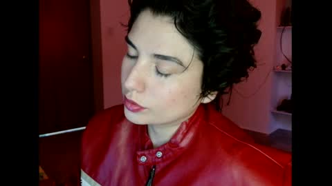 Snapshot of _atenea_golden chatting on 10, 11, 2025 atenea online show from 10, 11, 2025