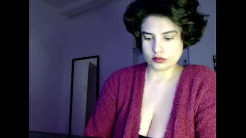 Snapshot of _atenea_golden chatting on 3, 12, 2025 atenea online show from 3, 12, 2025