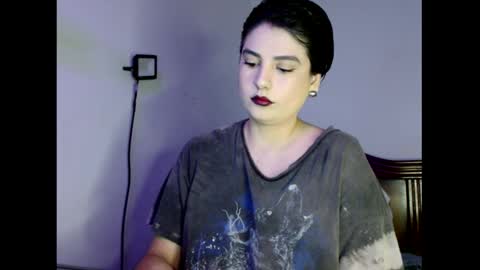 Snapshot of _atenea_golden chatting on 21, 12, 2025 atenea online show from 21, 12, 2025