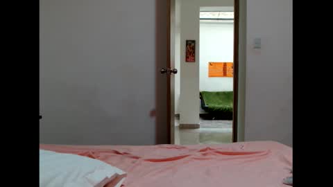 Snapshot of _atenea_golden chatting on 4, 2, 2026 atenea online show from 4, 2, 2026