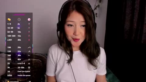 Snapshot of _avril_moore_ chatting on 20, 11, 2025 _avril_moore_ online show from 20, 11, 2025