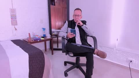 _axelking_ online show from 2, 12, 2025