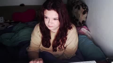 Snapshot of _bella_28 chatting on 4, 12, 2024 em online show from 4, 12, 2024