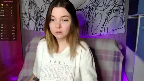 Snapshot of _blonde_barbie_ chatting on 18, 6, 2026 Elizabeth online show from 18, 6, 2026