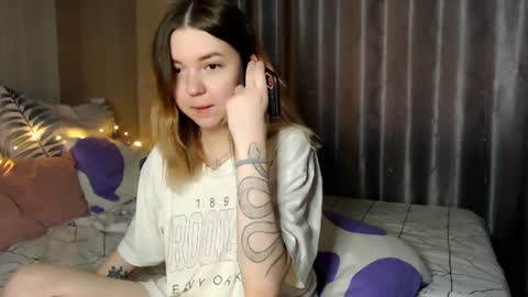Snapshot of _blonde_barbie_ chatting on 11, 7, 2026 Elizabeth online show from 11, 7, 2026