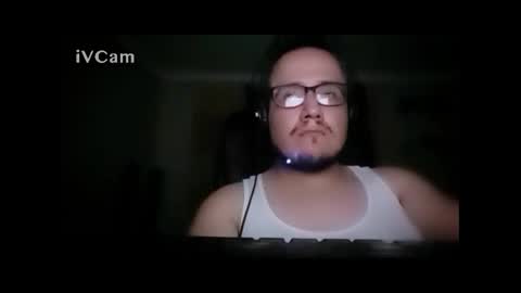Snapshot of _buckle_ chatting on 4, 2, 2025 _buckle_ online show from 4, 2, 2025