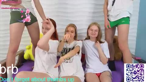 Snapshot of _capybara0_0 chatting on 7, 11, 2025 _capybara0_0 online show from 7, 11, 2025