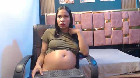 Caroline online show from 11, 4, 2026