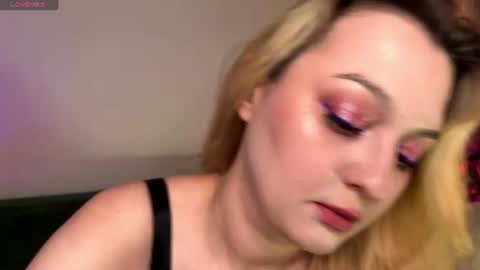 Snapshot of _ccrystaa_ chatting on 23, 6, 2026 Christina Chris online show from 23, 6, 2026