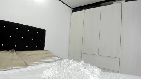 Bella  online show from 27, 11, 2025