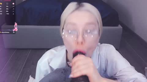 Angelina online show from 25, 1, 2025