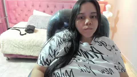 Snapshot of _chelsea_24 chatting on 19, 6, 2026 _chelsea_24 online show from 19, 6, 2026