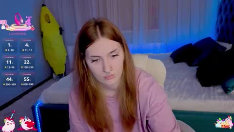 Alisa NO NUDE online show from 10, 10, 2025