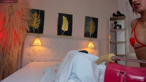 _cinnamon_star online show from 19, 12, 2025