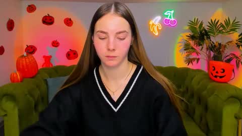 Erika online show from 13, 11, 2025