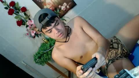 Snapshot of _cumwithrussel chatting on 15, 6, 2026 Russ online show from 15, 6, 2026