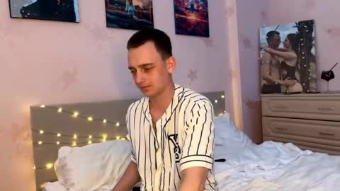 Snapshot of _dior99_ chatting on 8, 5, 2026 DIOR END EVAN online show from 8, 5, 2026