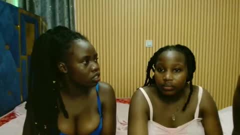 Snapshot of _elinah chatting on 25, 11, 2025 Elinah online show from 25, 11, 2025