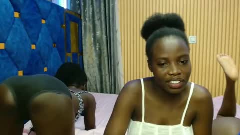 Snapshot of _elinah chatting on 30, 11, 2025 Elinah online show from 30, 11, 2025