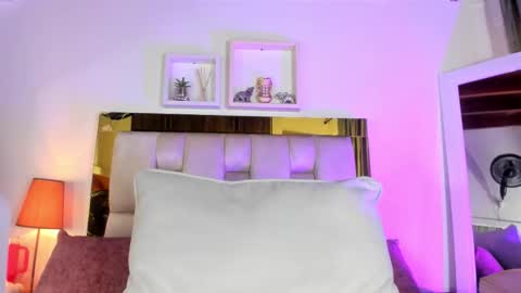 Isabella online show from 24, 10, 2025