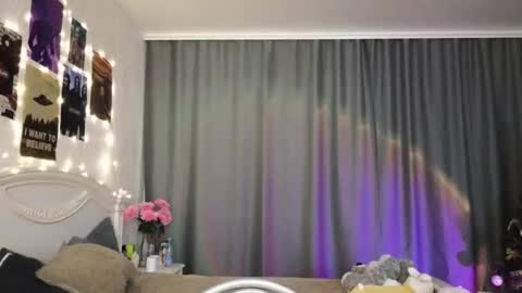 EveEva online show from 15, 2, 2025