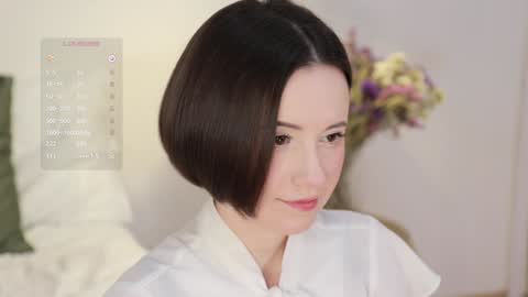 Essie  online show from 22, 12, 2024