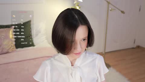 Essie  online show from 5, 1, 2025