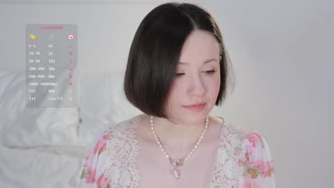 Essie  online show from 6, 2, 2025