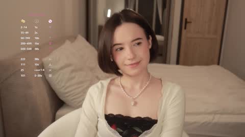 Essie  online show from 26, 3, 2026