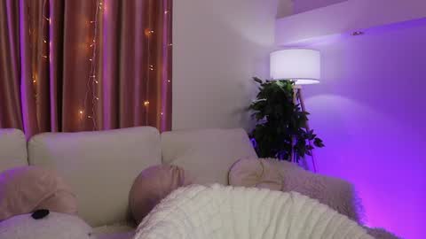 Goldy Grace online show from 5, 12, 2024