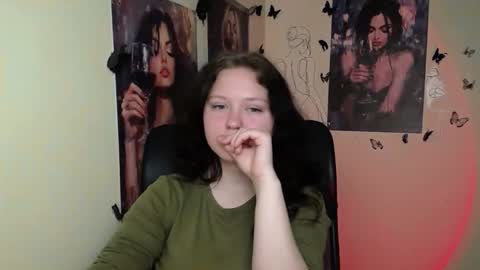 Snapshot of _foxy_lady chatting on 18, 4, 2026 Alice online show from 18, 4, 2026