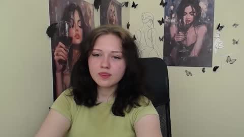 Snapshot of _foxy_lady chatting on 8, 5, 2026 Alice online show from 8, 5, 2026
