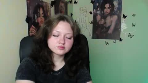 Snapshot of _foxy_lady chatting on 30, 6, 2026 Alice online show from 30, 6, 2026