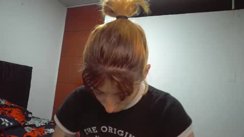 Snapshot of _genesid_dixton chatting on 31, 3, 2026 Mia-foster online show from 31, 3, 2026