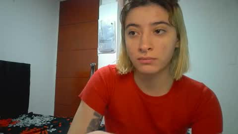 Snapshot of _genesid_dixton chatting on 20, 4, 2026 Mia-foster online show from 20, 4, 2026