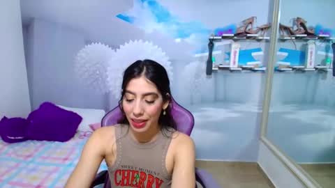 Snapshot of _gold_strawberry_ chatting on 5, 5, 2026 _gold_strawberry_ online show from 5, 5, 2026