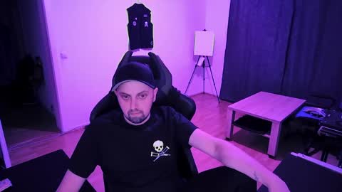 Snapshot of _gravewalker_ chatting on 3, 6, 2026 Dennis online show from 3, 6, 2026
