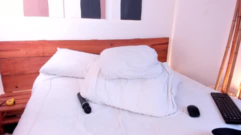 Hanna johnson online show from 1, 1, 2025