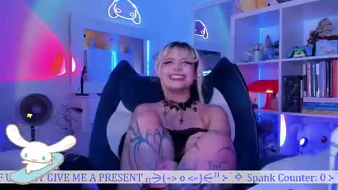 Snapshot of _heavenly_blue_ chatting on 14, 7, 2026 Bluey online show from 14, 7, 2026
