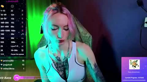 Snapshot of _helencarter chatting on 4, 5, 2026 Helen Carter 3 Next stream 2330 MSC online show from 4, 5, 2026