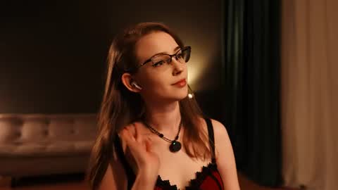 stefania stesha stef online show from 7, 8, 2026