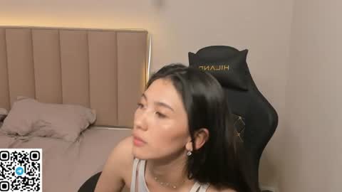 Snapshot of _iris_on_cam_ chatting on 11, 7, 2026 _iris_on_cam_ online show from 11, 7, 2026
