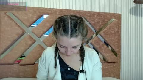 Snapshot of _isaabellaa chatting on 4, 5, 2026 Isa online show from 4, 5, 2026