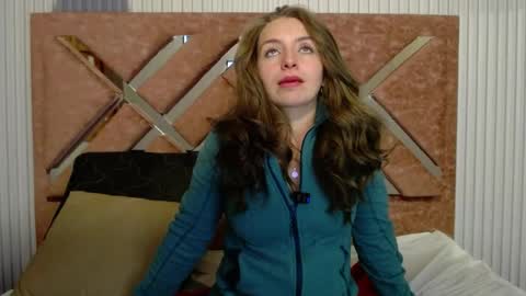 Snapshot of _isaabellaa chatting on 9, 5, 2026 Isa online show from 9, 5, 2026