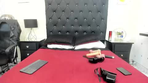 _johnson_alana online show from 26, 11, 2025