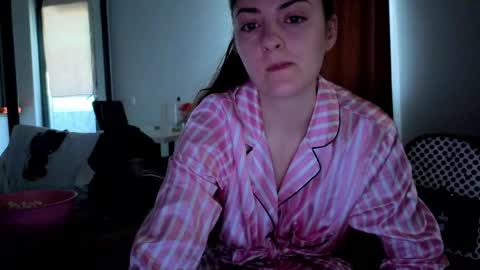 Snapshot of _just_a_simple_girl chatting on 27, 4, 2026 _just_a_simple_girl online show from 27, 4, 2026
